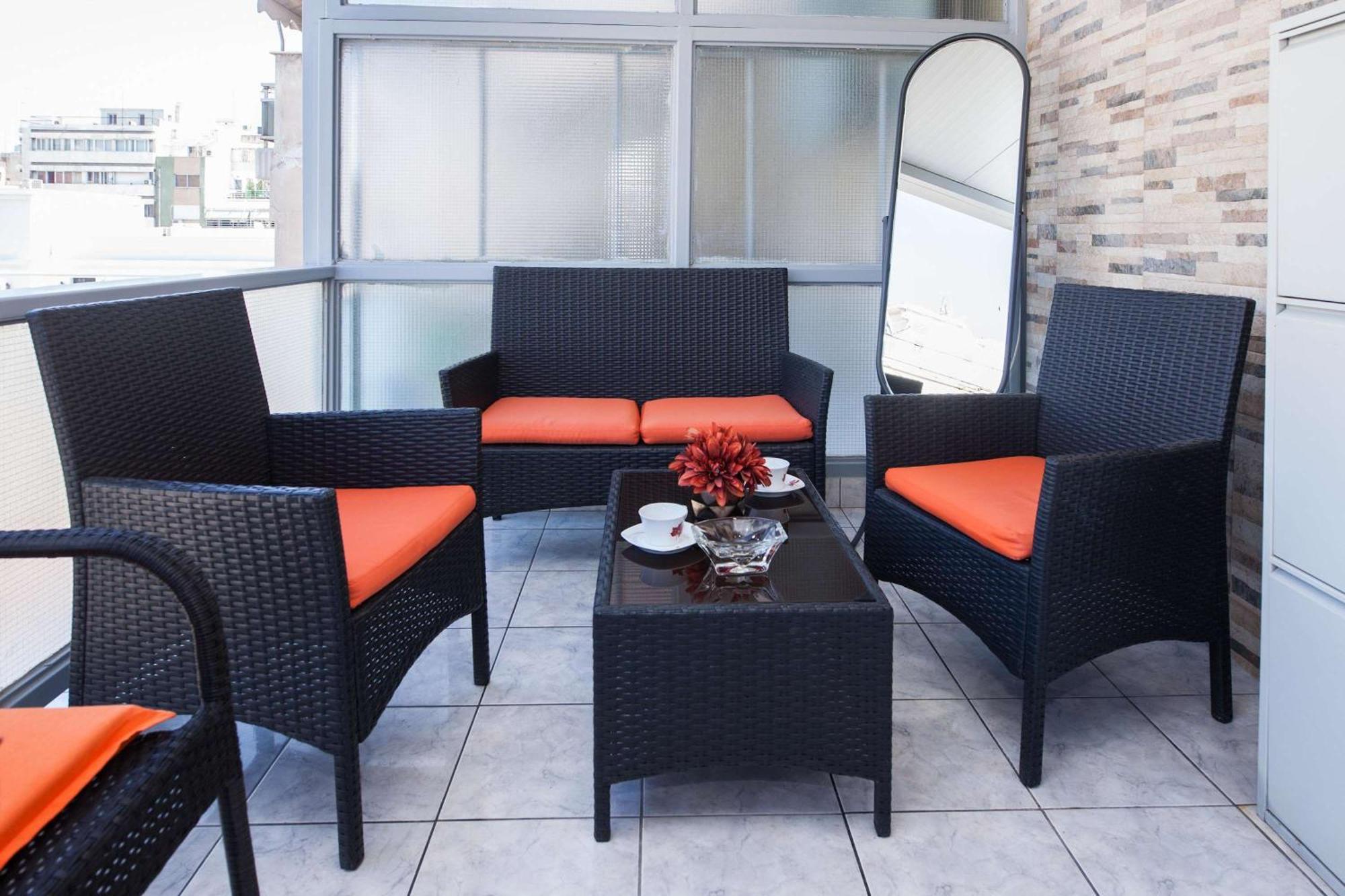 Central 2 Bd Apt With Balcony By Monastiraki Athena Bagian luar foto