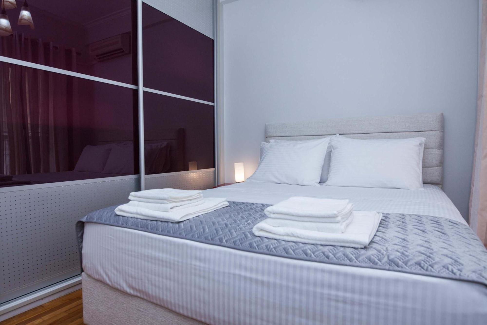 Central 2 Bd Apt With Balcony By Monastiraki Athena Bagian luar foto